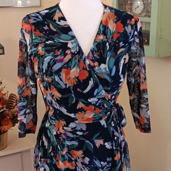 Enfocus Petite Dark Floral Dress. Professional,  Career, Romcom - Picture 2 of 11